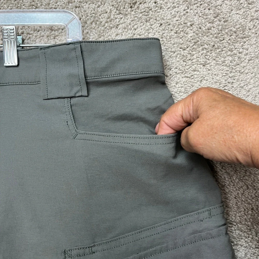 Duluth Trading Co Cargo Shorts Mens 38 Gray Dry on the Fly Relaxed Fit Tactical